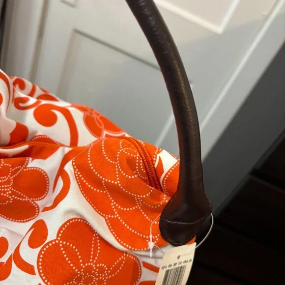 NWT Saks Fifth Avenue Orange White Floral Fabric Shoulder Bag Slouch Hobo Lined. - Picture 4 of 9